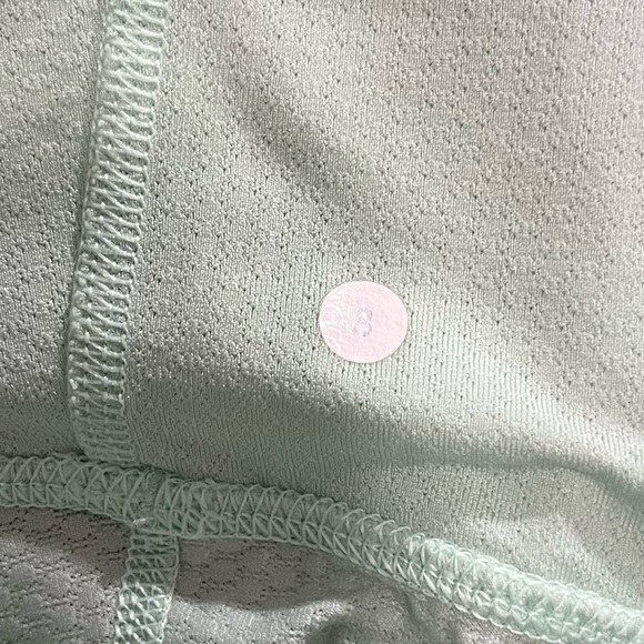 Lululemon Run Me Tame Tank - Picture 12 of 14